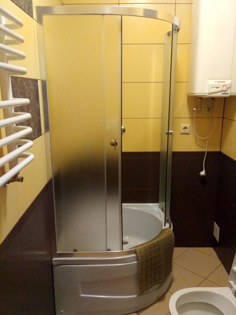 Atlant Hotel Ostroh Bagian luar foto